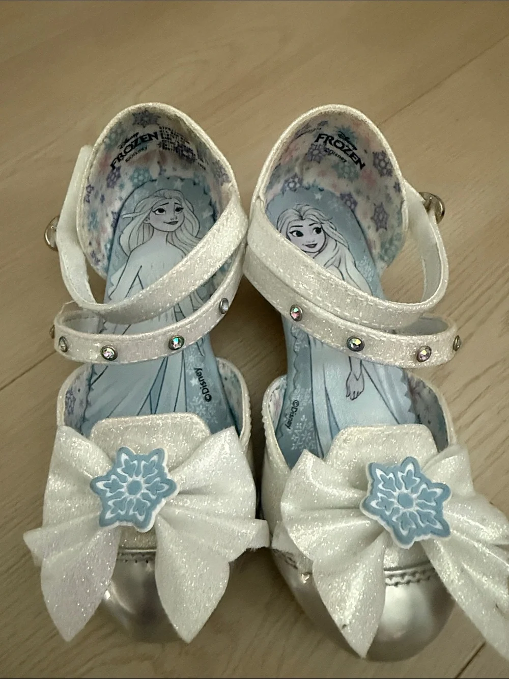 Girls White Sparkle Bow Frozen-Themed Dress Shoes